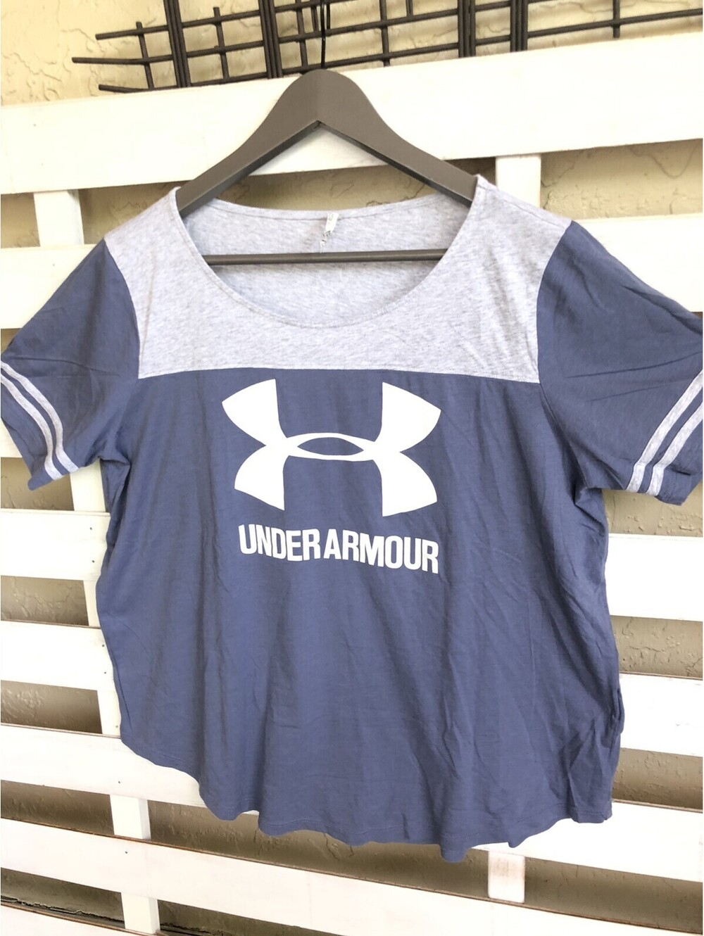 UNDER ARMOUR Heat Gear Women Large Loose Fit T Shirt